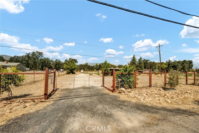 Detail Gallery Image 3 of 22 For 21403 Pine St, Middletown,  CA 95461 - – Beds | – Baths