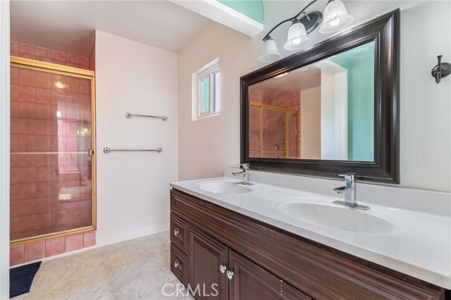 Detail Gallery Image 29 of 35 For 9340 Burnet Ave, North Hills,  CA 91343 - 5 Beds | 2/1 Baths