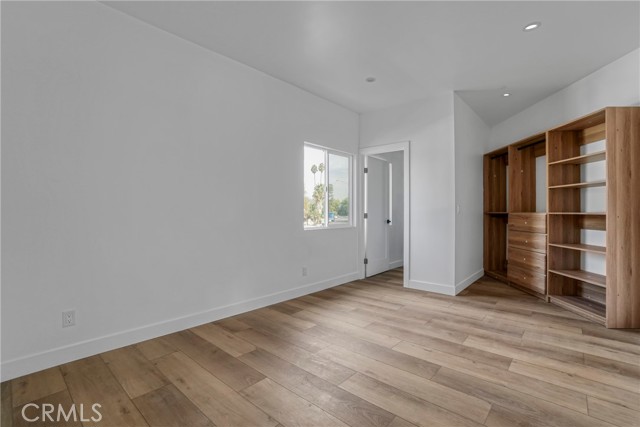 Detail Gallery Image 31 of 43 For 7909 Aldea Ave, Lake Balboa,  CA 91406 - 6 Beds | 5/2 Baths