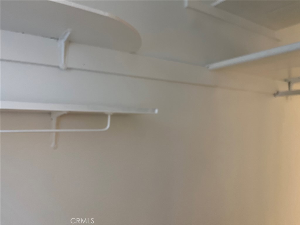 https://media.crmls.org/medias/fbd74c57-5cc3-4aa3-b0c7-69189cb6bfcf.jpg?preset=X-Large