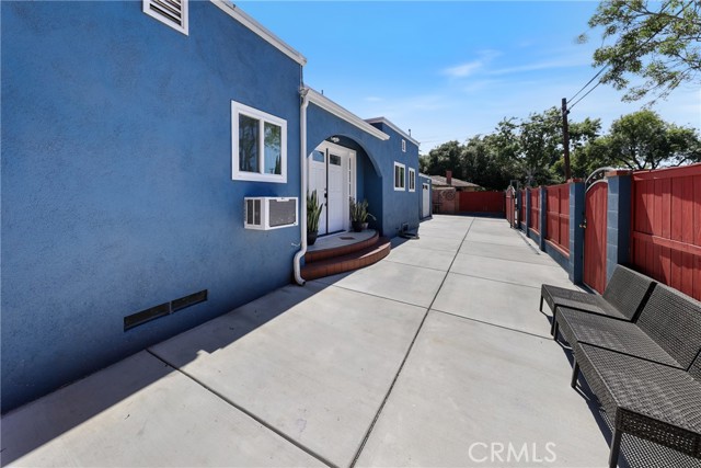 Detail Gallery Image 25 of 33 For 704 Kilson Dr, Santa Ana,  CA 92701 - 3 Beds | 1 Baths