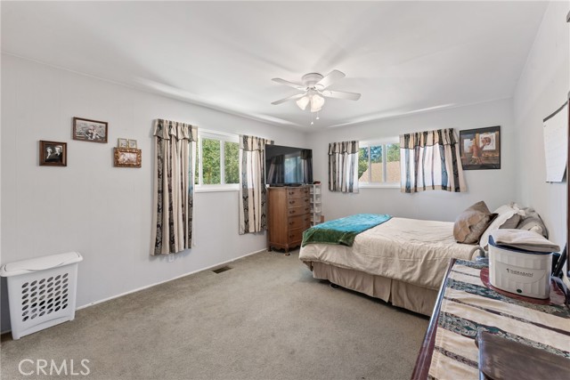 Detail Gallery Image 9 of 30 For 810 Arosa Dr, Crestline,  CA 92325 - 4 Beds | 2 Baths