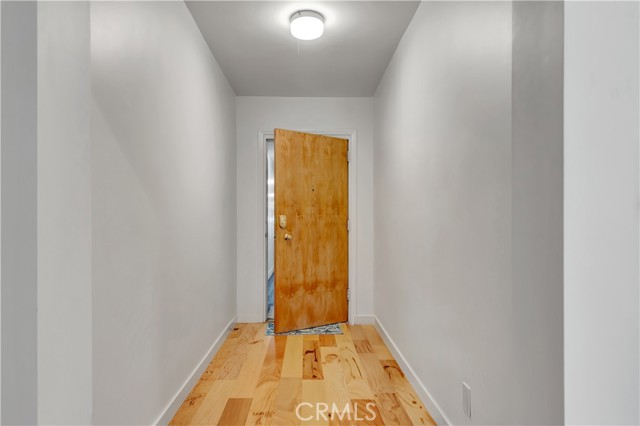 8710 Delgany Avenue, Playa del Rey CA: https://media.crmls.org/medias/fbd809aa-26f9-40d8-b153-3df223a9decc.jpg