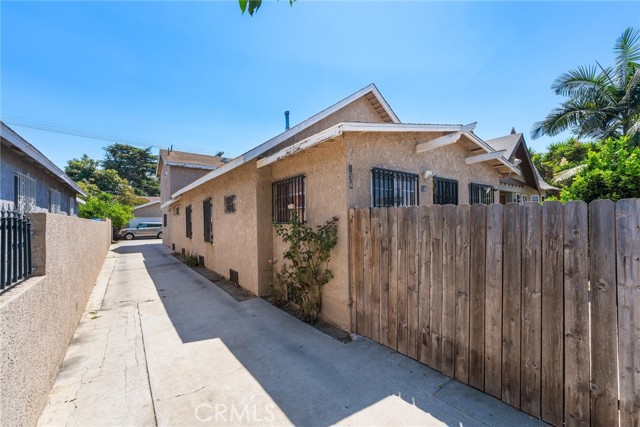 138 W Gage Avenue, Los Angeles CA: https://media.crmls.org/medias/fbd84647-cbcf-4780-a0d3-3d8f02805ba4.jpg