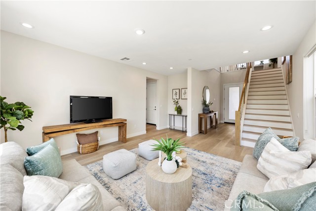 Detail Gallery Image 11 of 73 For 130 Pin, Lake Forest,  CA 92630 - 5 Beds | 3/1 Baths