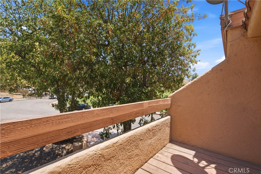 https://media.crmls.org/medias/fbd929c2-a6d3-4fa0-b069-961be03a1c4b.jpg?preset=X-Large