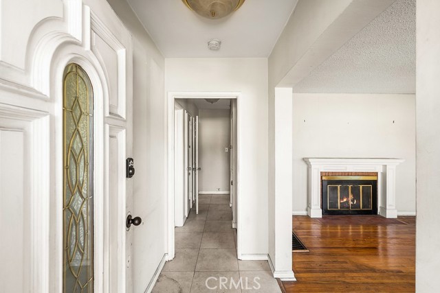 Detail Gallery Image 4 of 41 For 1504 S California Ave, Compton,  CA 90221 - 3 Beds | 2 Baths