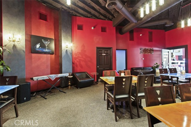 8759 Glenoaks Boulevard, Sun Valley CA: https://media.crmls.org/medias/fbdad04b-a181-4e11-974d-60a01aae8542.jpg