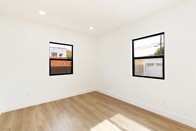 Detail Gallery Image 16 of 19 For 3511 S Norton Ave, Los Angeles,  CA 90018 - 4 Beds | 2 Baths