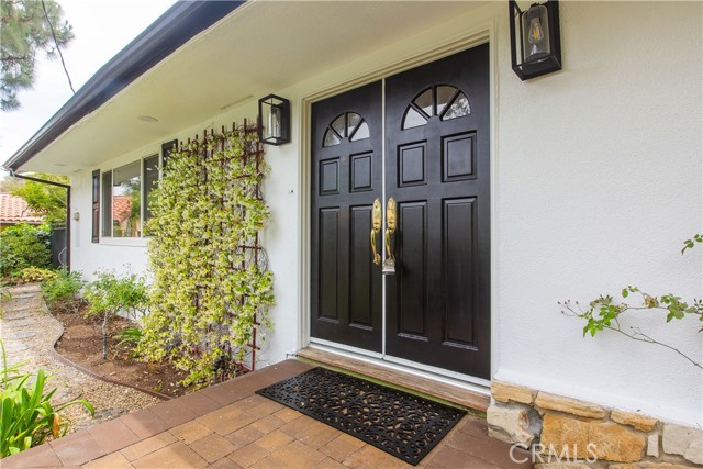 14879 Jadestone Drive, Sherman Oaks CA: https://media.crmls.org/medias/fbdbadcf-c3c1-4171-ab60-f96a9288a4a8.jpg