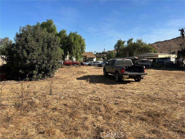 Detail Gallery Image 16 of 17 For 7251 Jurupa Rd, Jurupa Valley,  CA 92509 - 4 Beds | 2/1 Baths