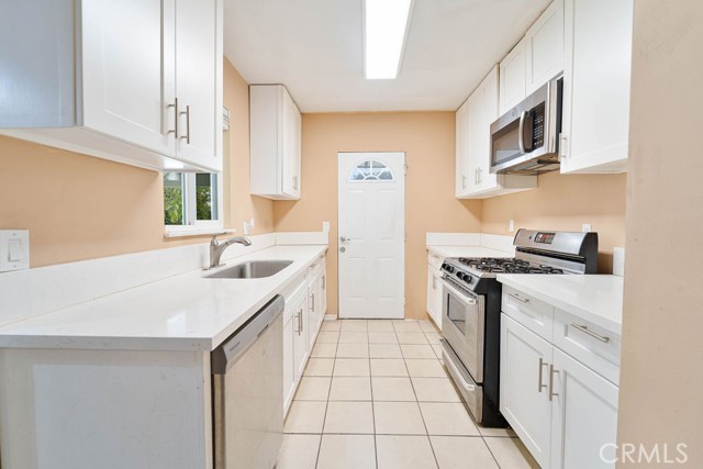 13440 Hutchcroft Street, La Puente CA: https://media.crmls.org/medias/fbdccd93-41d7-493c-8e5c-897162714855.jpg