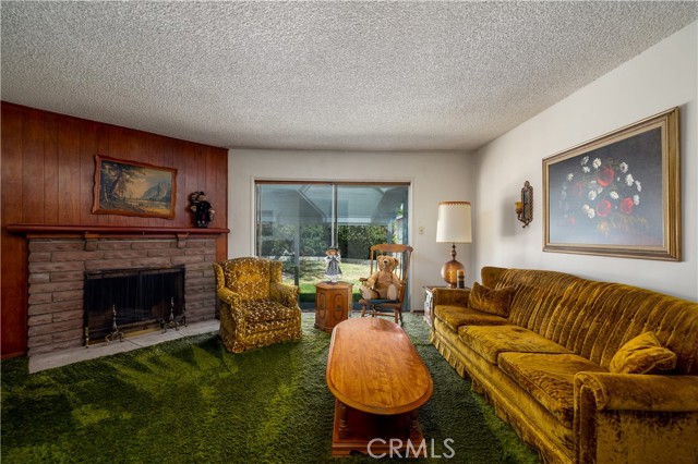 Detail Gallery Image 7 of 30 For 1313 S Petal Pl, Anaheim,  CA 92805 - 4 Beds | 2 Baths