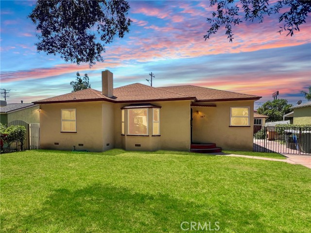 987 W 23rd Street, San Bernardino CA: https://media.crmls.org/medias/fbde6dcb-d769-4d0b-990d-a428da73ee47.jpg