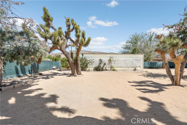 Detail Gallery Image 24 of 26 For 7658 Deer Trl, Yucca Valley,  CA 92284 - 2 Beds | 2 Baths