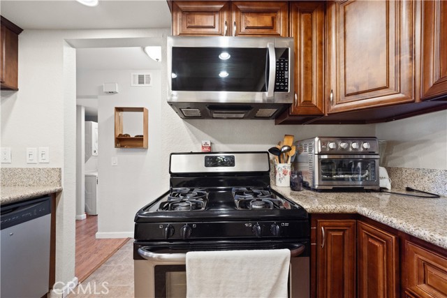 1919 E Beverly Way, Long Beach CA: https://media.crmls.org/medias/fbdf510a-0701-43c5-8d38-1037fd3716a0.jpg