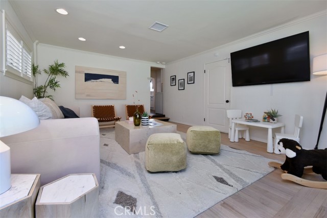 Detail Gallery Image 14 of 33 For 12614 Morrison, Studio City,  CA 91607 - 4 Beds | 3 Baths