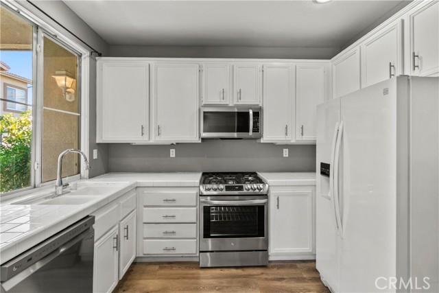 Detail Gallery Image 6 of 15 For 3336 E Rosedale #D,  Orange,  CA 92869 - 3 Beds | 2/1 Baths