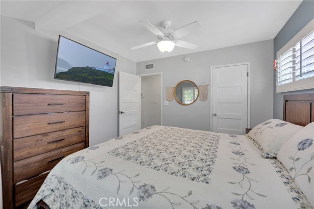 Detail Gallery Image 16 of 36 For 10923 Haskell Ave, Granada Hills,  CA 91344 - 3 Beds | 2 Baths