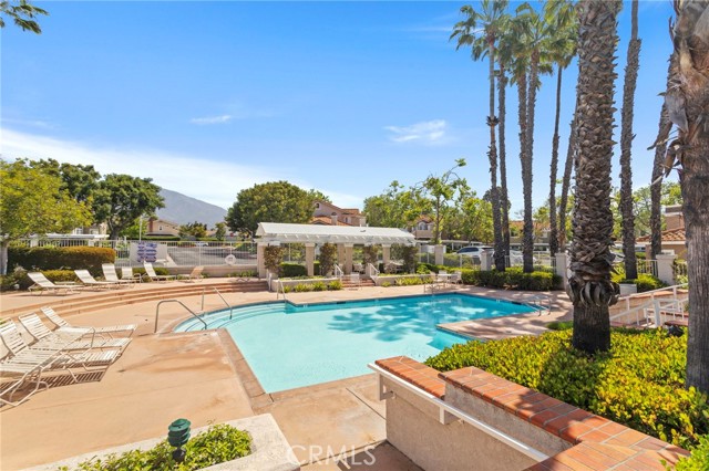68 Via Terrano, Rancho Santa Margarita CA: https://media.crmls.org/medias/fbe261c9-c29f-4479-a5ee-a16d5ce6e6e5.jpg
