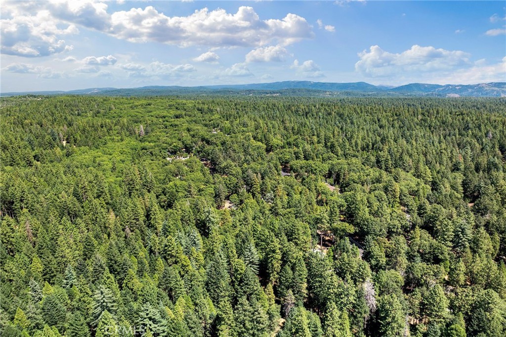 https://media.crmls.org/medias/fbe26405-3e16-41c5-a95d-7c85c8ce5096.jpg?preset=X-Large