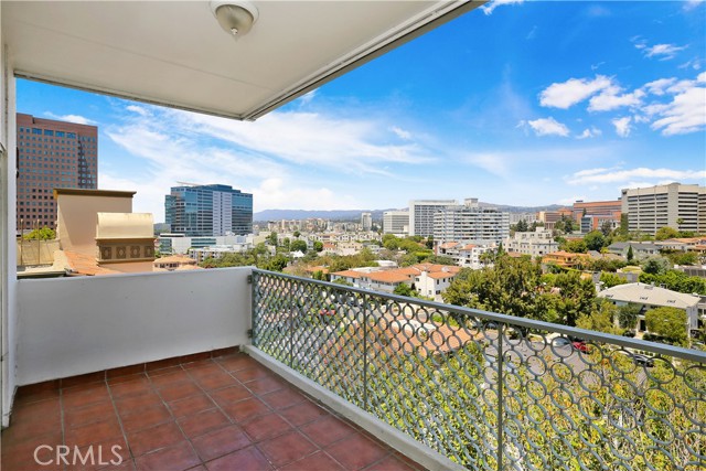 Detail Gallery Image 12 of 49 For 10787 Wilshire Bld #804,  –,  CA 90024 - 3 Beds | 2 Baths
