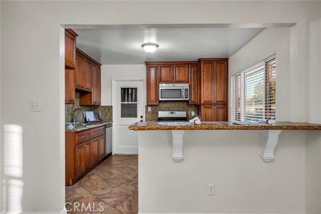 Detail Gallery Image 9 of 49 For 18017 Ermanita Ave, Torrance,  CA 90504 - 4 Beds | 2 Baths