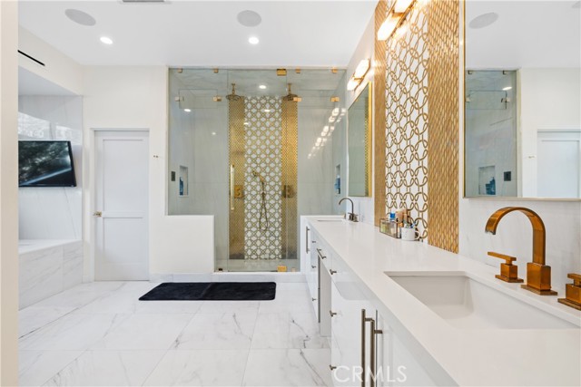 Detail Gallery Image 19 of 39 For 22 Round up, Bell Canyon,  CA 91307 - 6 Beds | 6/1 Baths