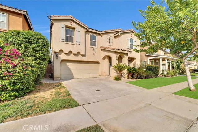 Detail Gallery Image 3 of 49 For 4563 Nicole Way, Riverside,  CA 92501 - 4 Beds | 2/1 Baths