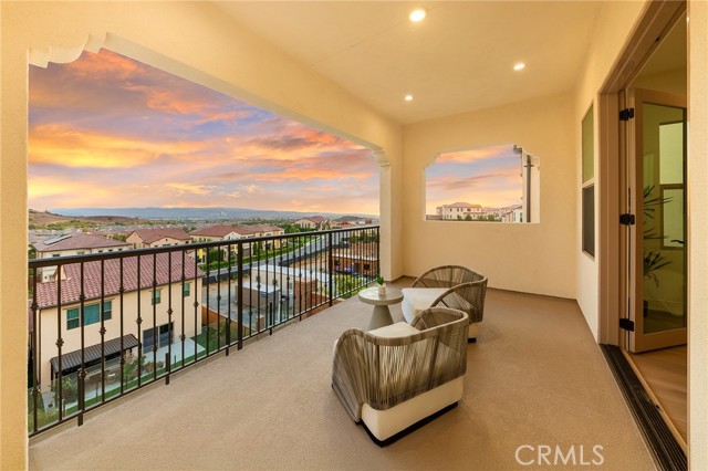 118 Sunnybank, Irvine CA: https://media.crmls.org/medias/fbe5e009-e7f3-4acf-a814-adf72524932b.jpg