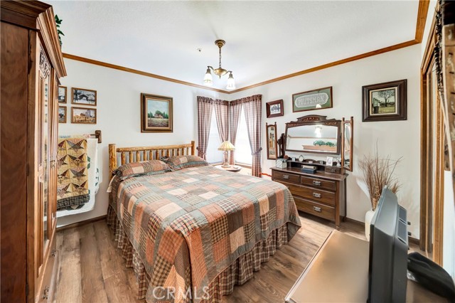 11720 Honeybee Lane, Juniper Hills CA: https://media.crmls.org/medias/fbe65220-b37c-46d8-8971-74c48f4cd2b3.jpg