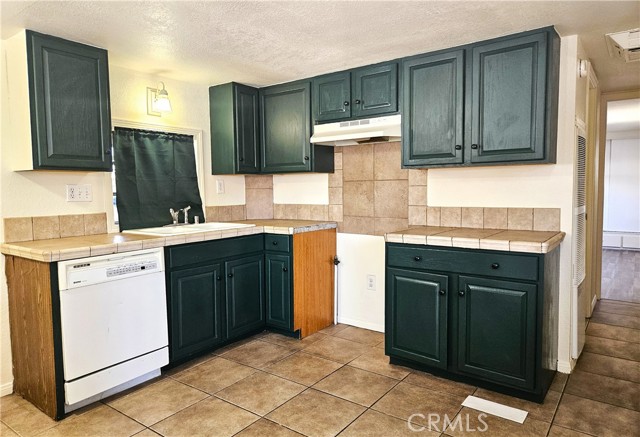 Detail Gallery Image 11 of 20 For 5711 Columbia Way #82,  Lancaster,  CA 93536 - 1 Beds | 1 Baths