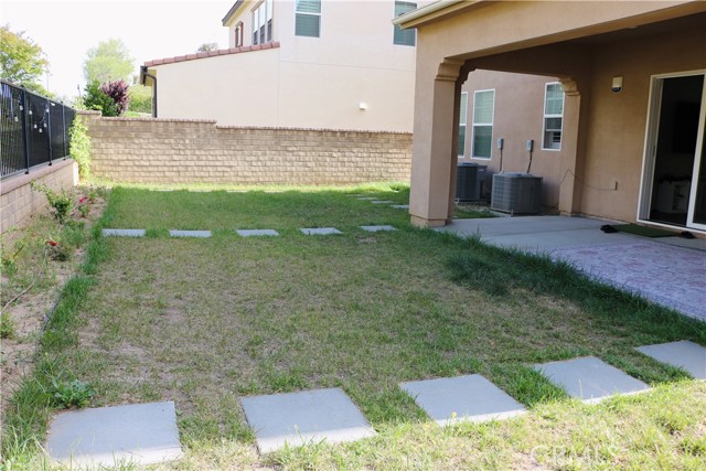 27506 Aster Way, Saugus CA: https://media.crmls.org/medias/fbe77351-72ae-471a-ae4a-c3c328507688.jpg