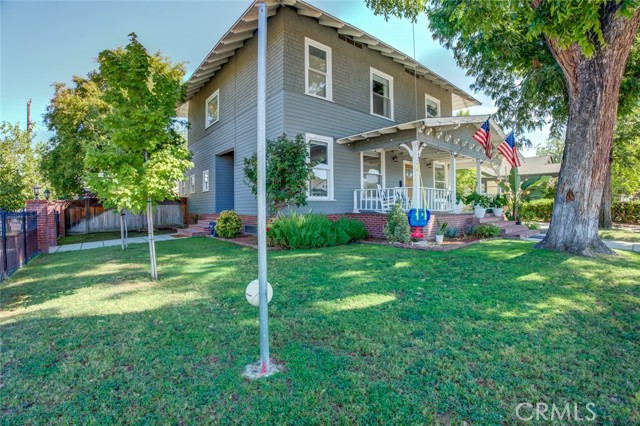 Detail Gallery Image 6 of 60 For 2124 20th St, Bakersfield,  CA 93301 - 4 Beds | 3/1 Baths