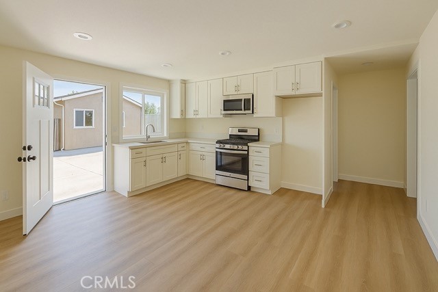 224 S Greenwood Avenue, Montebello CA: https://media.crmls.org/medias/fbe81e79-bb81-42f8-b2a5-8e27143c6197.jpg