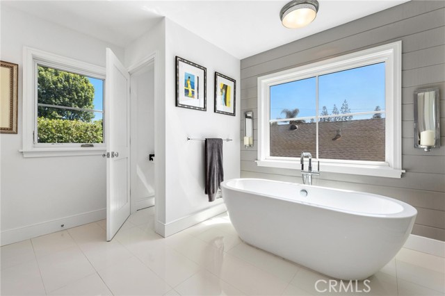 Detail Gallery Image 33 of 74 For 12181 Valleyheart Dr, Studio City,  CA 91604 - 4 Beds | 4/1 Baths