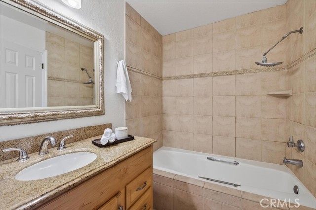 324 North Francisca Avenue, Redondo Beach, California 90277, 3 Bedrooms Bedrooms, ,2 BathroomsBathrooms,Residential,For Sale,North Francisca Avenue,OC26077465