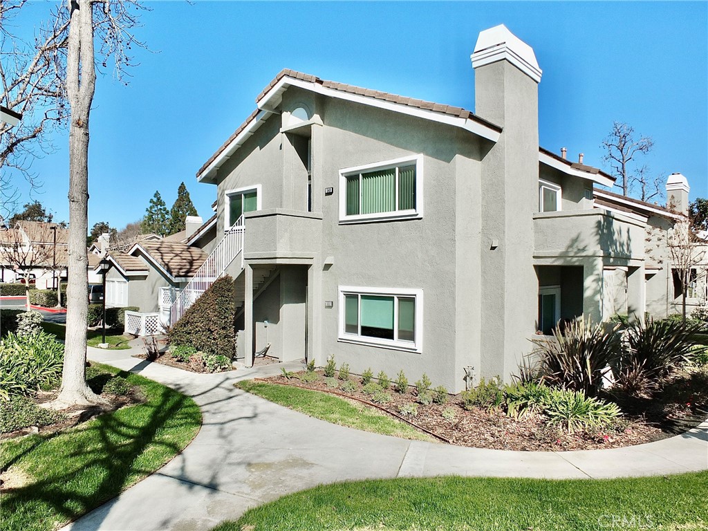 549 N Springbrook N 72, Irvine, CA 92614