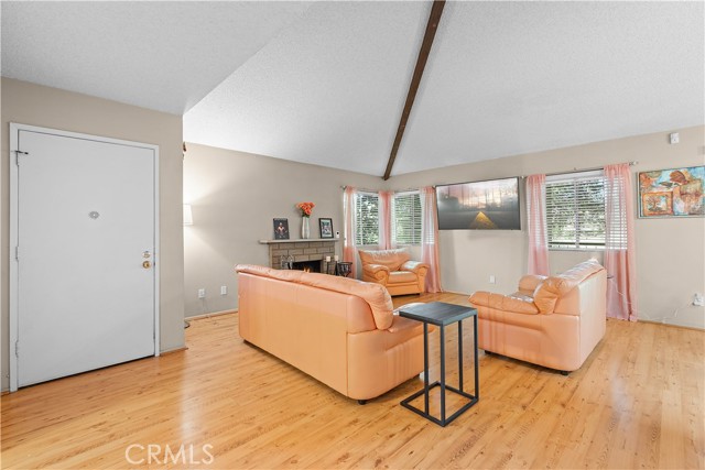 Detail Gallery Image 7 of 29 For 3204 Little Mountain Dr #B,  San Bernardino,  CA 92405 - 3 Beds | 2 Baths