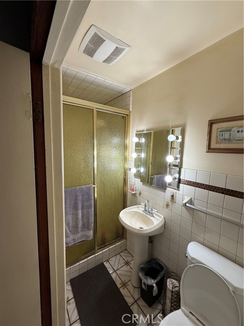 14716 Leahy Avenue, Bellflower CA: https://media.crmls.org/medias/fbea5708-6c98-45c1-8a67-2bdfba3d9a96.jpg