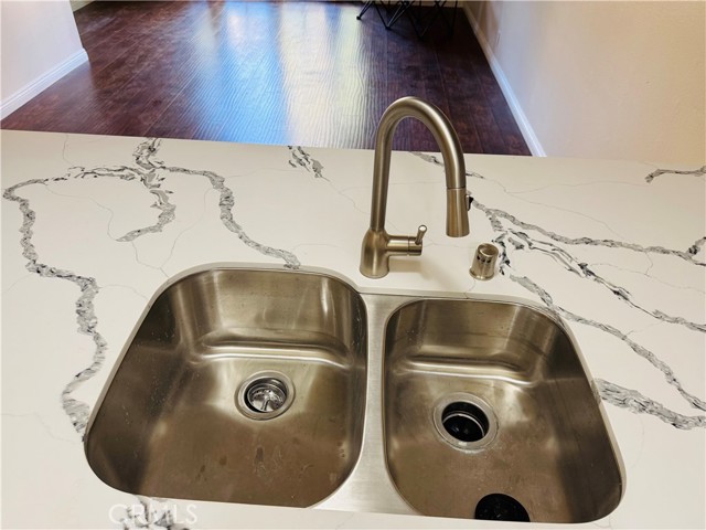 Detail Gallery Image 4 of 18 For 43 Tangelo, Irvine,  CA 92618 - 1 Beds | 1 Baths