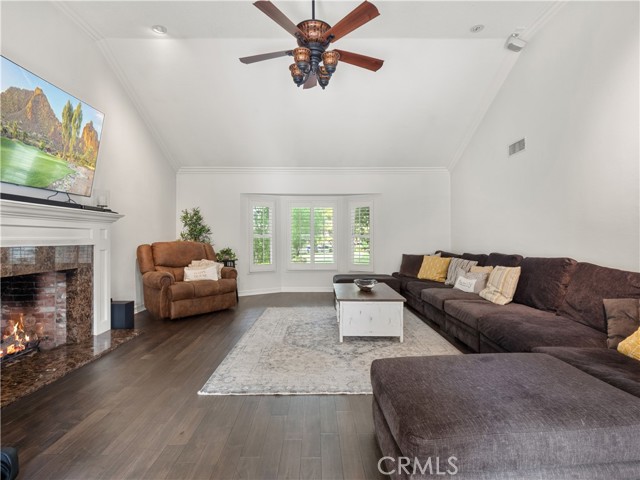 Detail Gallery Image 19 of 46 For 26675 Macmillan Ranch Rd, Canyon Country,  CA 91387 - 5 Beds | 4/1 Baths