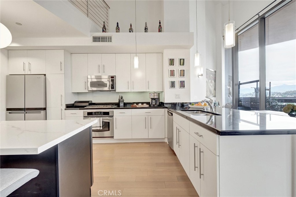 MLS #DW25268165 image #12