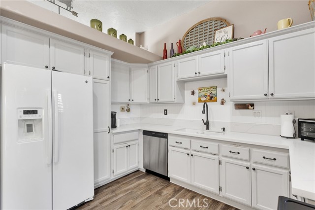 Detail Gallery Image 34 of 69 For 6297 Coleridge, Oak Hills,  CA 92344 - 7 Beds | 4 Baths