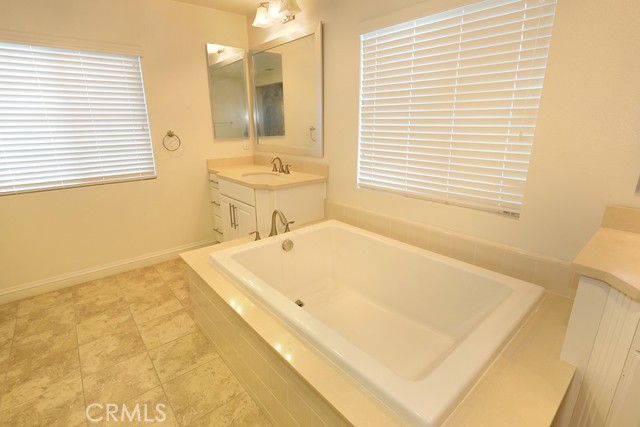 Detail Gallery Image 10 of 57 For 12253 Baird, Riverside,  CA 92505 - 5 Beds | 4/1 Baths