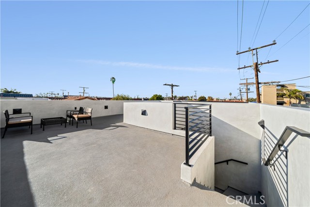 171 Savona Walk, Long Beach CA: https://media.crmls.org/medias/fbee81f1-acd7-4aa8-9ab5-2e9c66e2a2bf.jpg