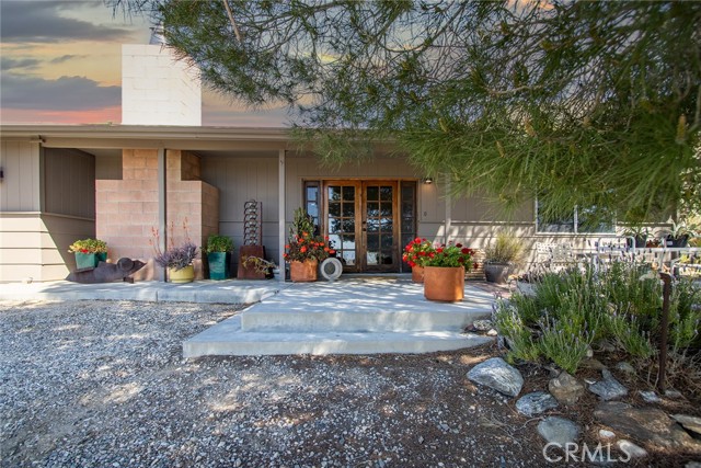 Detail Gallery Image 4 of 40 For 10126 Pinon Ave, Morongo Valley,  CA 92256 - 3 Beds | 2 Baths