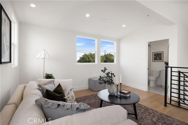 Detail Gallery Image 31 of 43 For 2018 Grant Ave a,  Redondo Beach,  CA 90278 - 4 Beds | 5 Baths