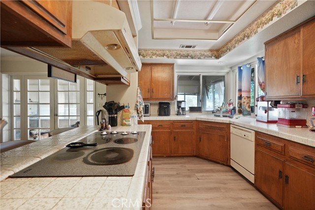 Detail Gallery Image 9 of 43 For 42245 Oak Canyon Rd, Hemet,  CA 92544 - 4 Beds | 3/1 Baths