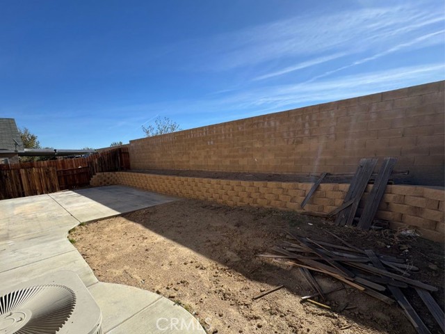 Detail Gallery Image 10 of 10 For 11913 Pepperwood, Victorville,  CA 92392 - 4 Beds | 2 Baths